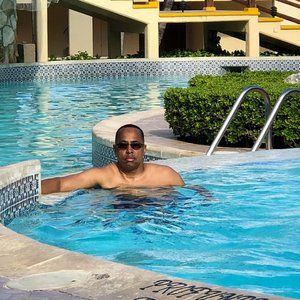 Meet your Posher, Vincent